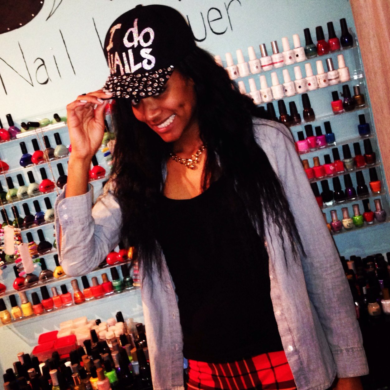Licensed NURSE and natural NAILSLAYER, is she... Book w/ TANYA online NOW