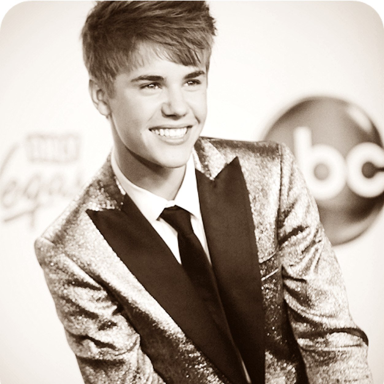 Journals || justinbieber || i follow back || follow my main account @rachelkendallx