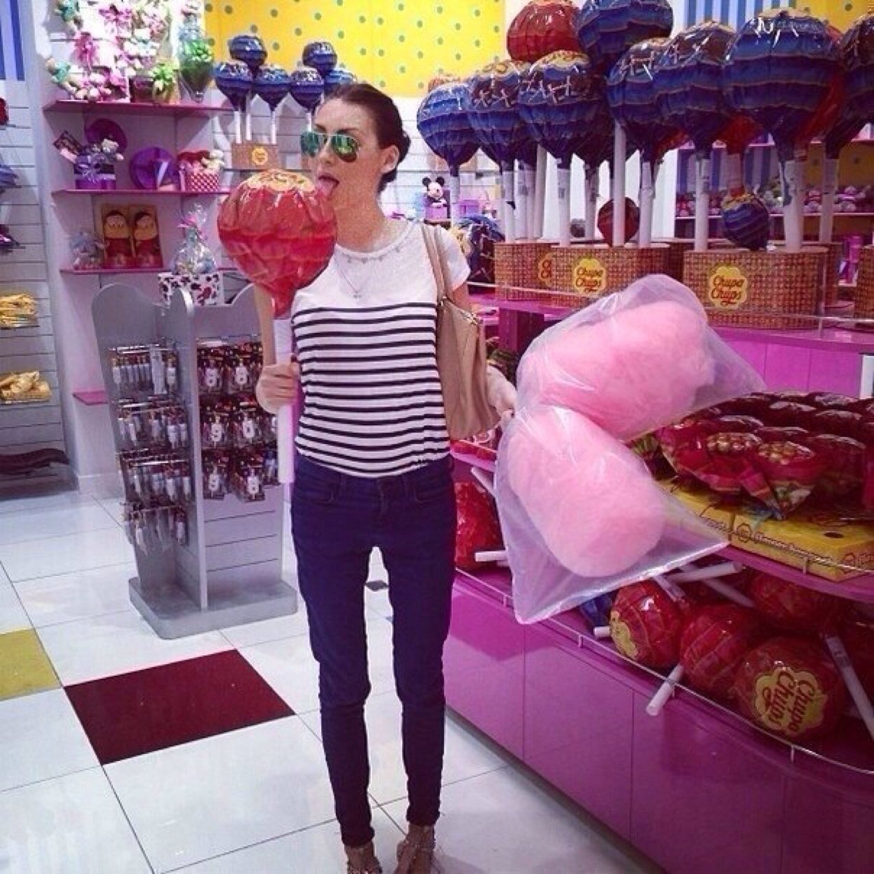 rachelwaisz's profile picture. New album Miss me 25.12.13