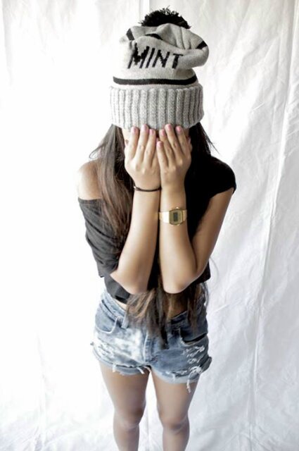 Hey Guys :D. ii ♥ taking selfies,eating,sleeping,skateboarding & hanging out with em' crazy ass besties. ii am a September baby & ii love to have fun :D✗.