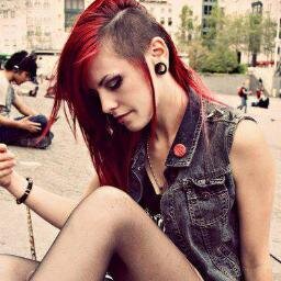 Alynn. 13. Rock. Punk. Metal. And sometimes pop...  || If you follow me, I'll follow you back. || 2014. 01. 07. ♥ Danke schön, @tokiohotel!
