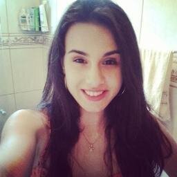 Mim beija @Bruna_Catarino ♥