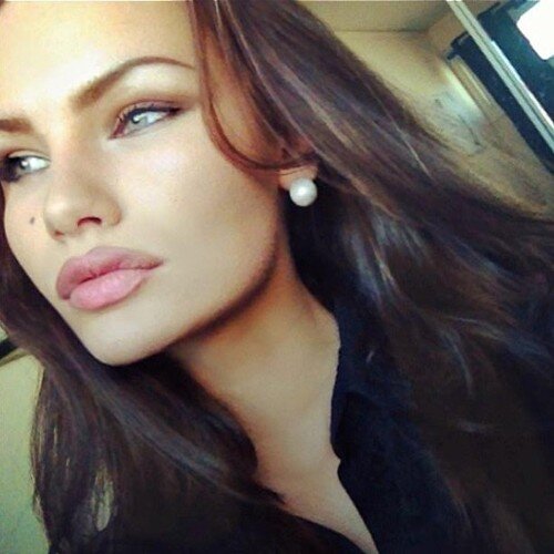 RobbinMcCrowne's profile picture. Relationship don't need promises or terms and conditions. Just two people who love each other and want to be together.