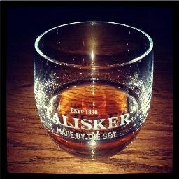 J_VeeBee's profile picture. Asset Management | Ex-Private Banking | Investing | Palaeontology | Hiking | #hodb