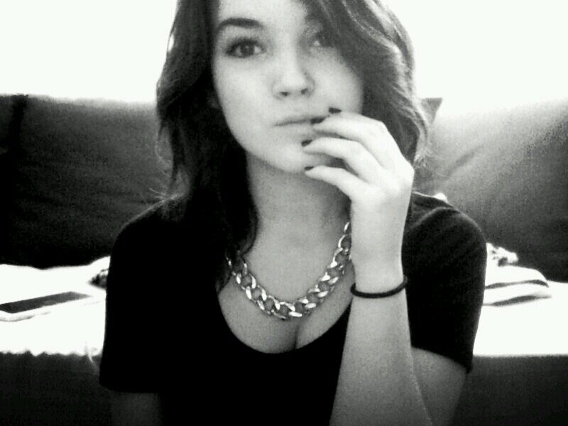 _magrie_'s profile picture. If we could only have this life for one more day.
If we could only turn back time