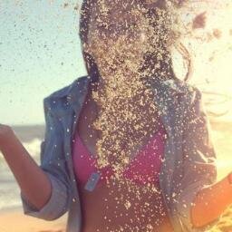 never give up on your dream /
 @onedirection and @5SOS are my life