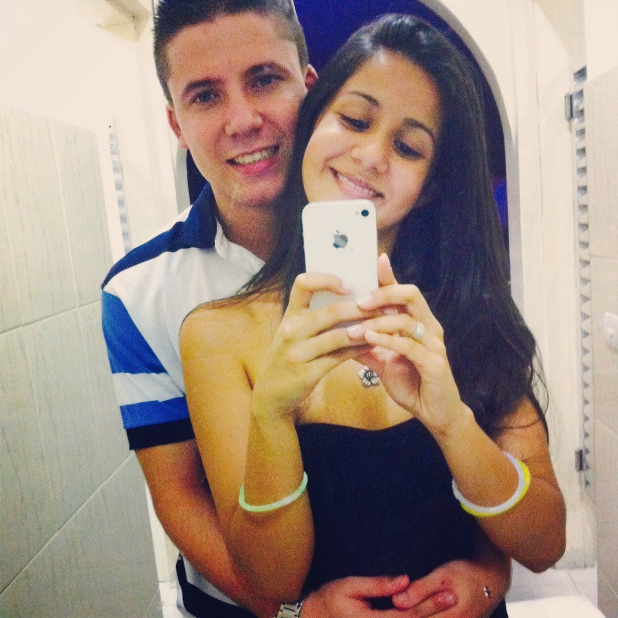 você é tuuuudo alem de bext,confi,joia nada dessas palavras definem oque eu sinto por você . você é minha & eu so sua Joia Hara eu amo você por-@venkjhenny_ s2
