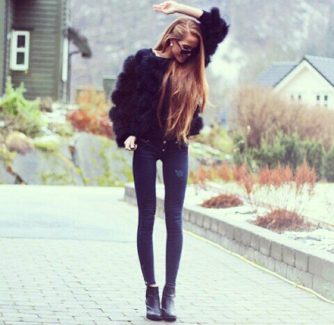 Thinocalories's profile picture. Soy amiga de Ana y Mia y otras formas de querer partirte la cara a guantazos.