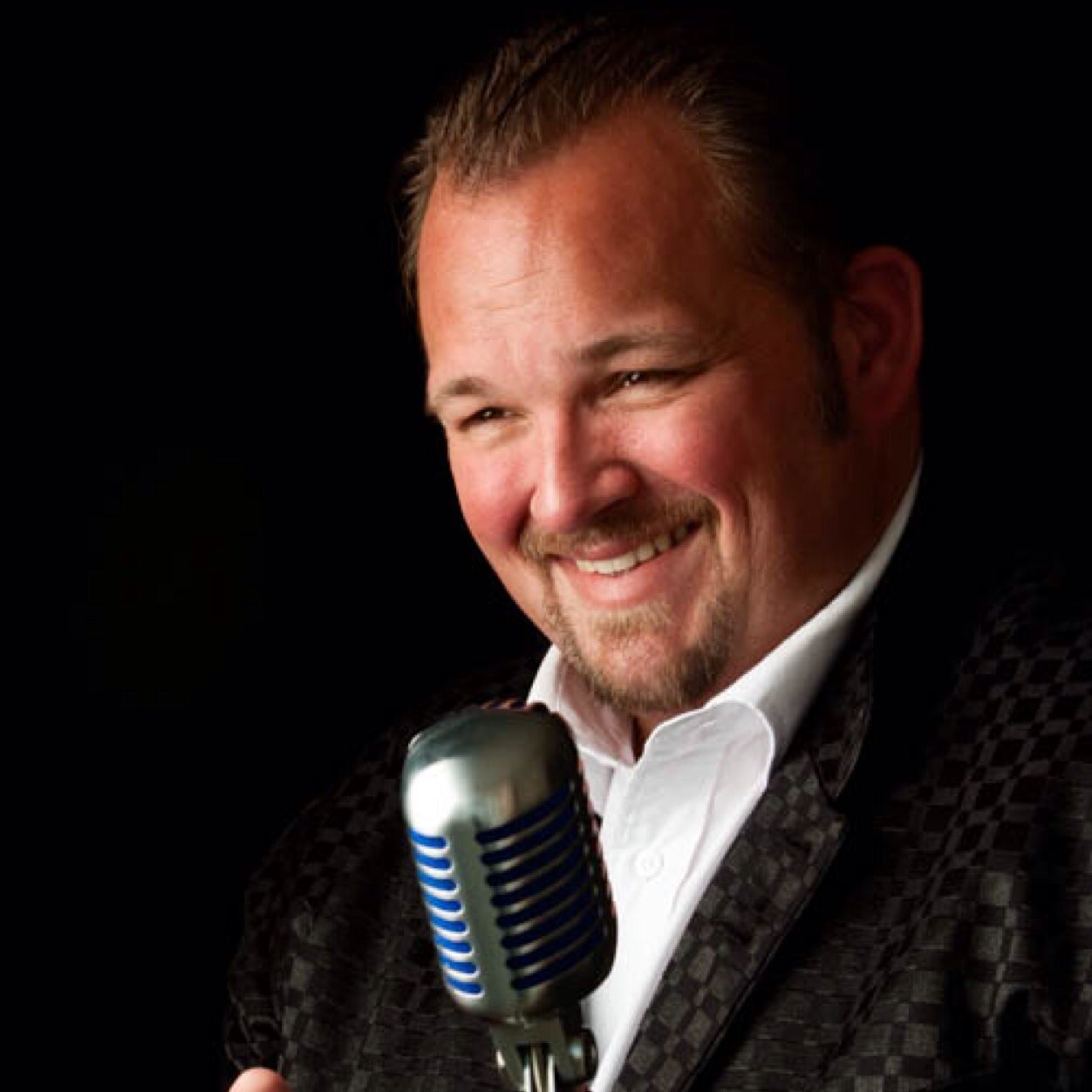 International Solo Artist availiable for Concerts, Theatre, Corporate, #tenorgram, TV, Cabaret, Weddings etc...