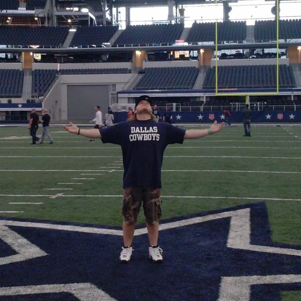 Starqb12's profile picture. JG12