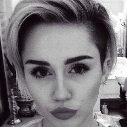 I love sing,one day I would become an international star I hope to become one!  I LOVE EMINEM & MILEY  THEY ARE MY LIFE *_* I WANT TO MEET YOU  *_*