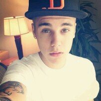 ciao...!@Fedebelieber94 è la mia migliore amica!...3E Justin Bieber é il mio idolo:*
