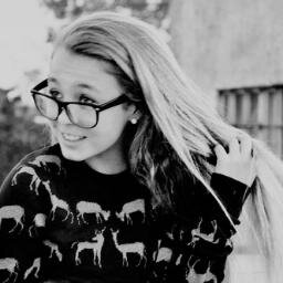 mili17687636's profile picture. holis soy mica amo al capo de mi hermano we , no me sigas porque este tw es para los juegos se soy muy infantil