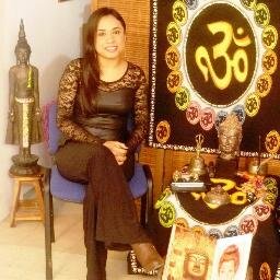 Periodista, presentadora programa de tv Creencias Siglo XXI