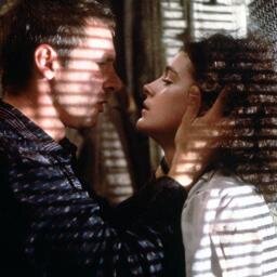 sinmono's profile picture. Γαμώ το υπερεγώ.