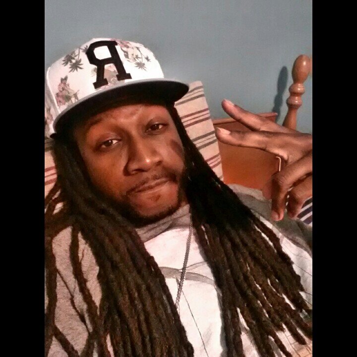 Laid back, cool dude, funny by nature, lives life to the fullest and everyday like my last. Follow me on instagram!! Anything else just get @ me!!! follow me!