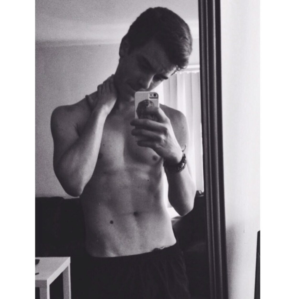 I fangirl....get over it. LETS BE FRIENDS ✨ http://t.co/L8nTVwnuEq