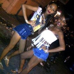 ¿Qυiєи Cσитяσlα? → @AzterMercedesx3 ♥                                 ¿βєѕтŦ?→ @Tiffany_Negra ♥