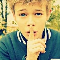 One Direction|Taylor Swift|Justin Bieber|Demi lovato|Jason Derulo|Benjamin Lasnier| Kid Ink |Richard Wisker♥   Follow Me I'll Follow U Bak!! #TeamFollowBack