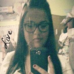 soy yo!! me paso ...... fuii aaaa....... me enamore de ..... estudiee ...... ;)     conózcanme no creen?????