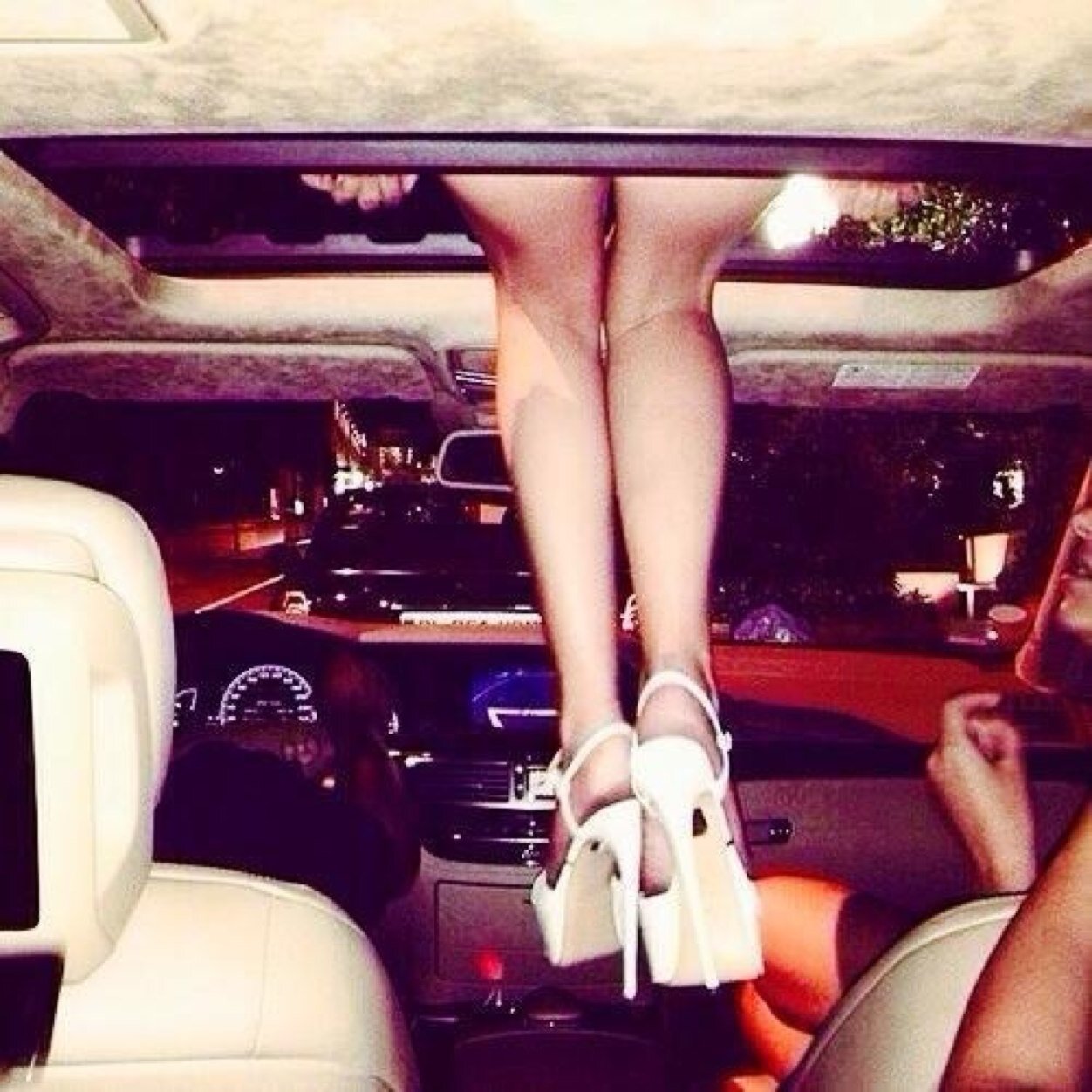 __THATprincesss's profile picture. just trying to figure out my life, while also being an over dramatic princess, you know? ✨