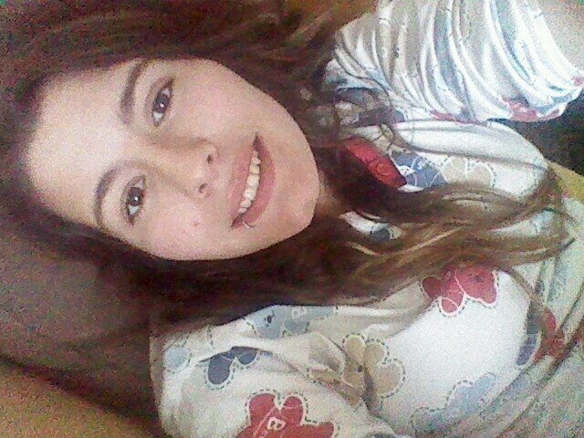 Con el tiempo aprendi a contar con los dedos, no con las personas! Apasionada de la musica//   HALA MADRID :)