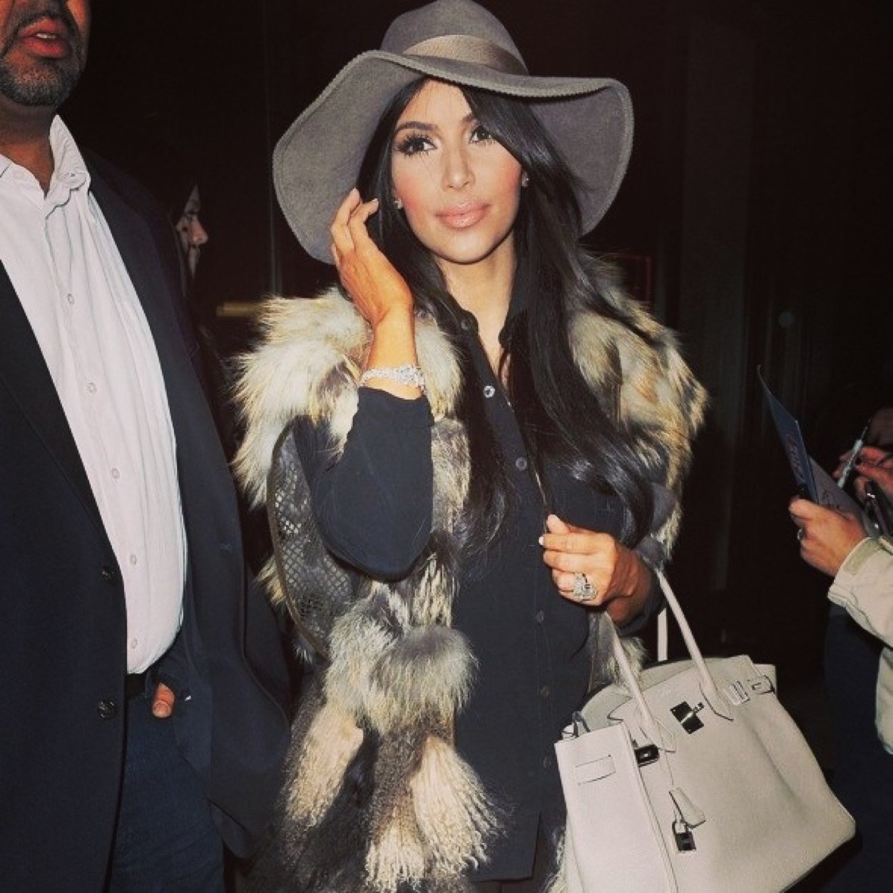 Follow me for daily updates, quotes, facts, photos and more on the gorgeous Kim Kardashian! Instagram adoringkimk ♥