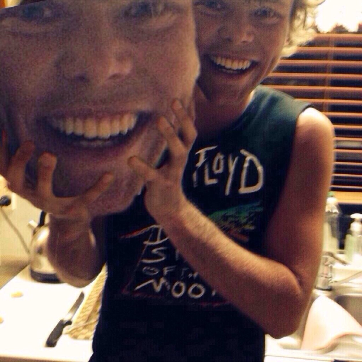 follow @420muke