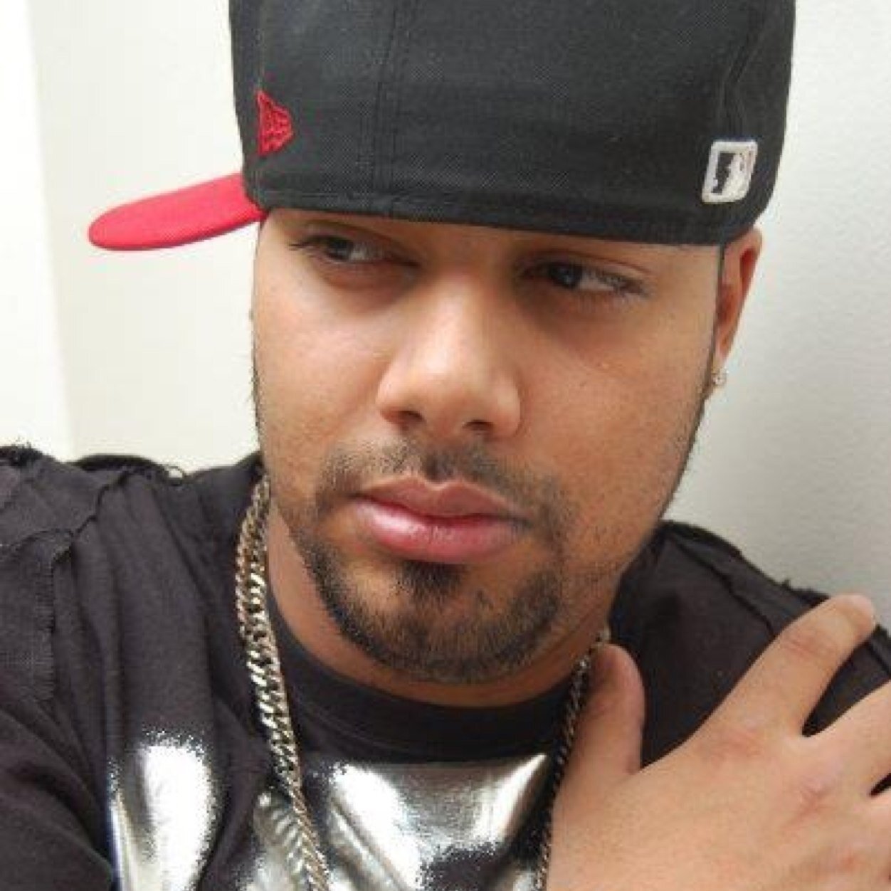 Rickygrasa's profile picture. Merenguero Signed To http://t.co/KGQx3cAm