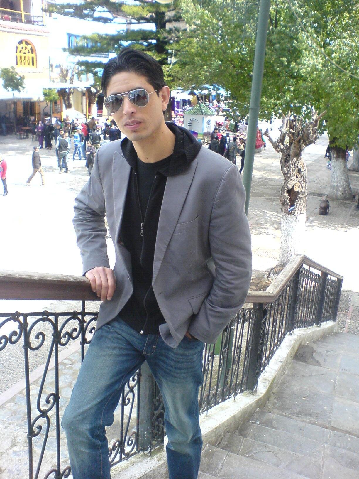 HichamAouss's profile picture. 