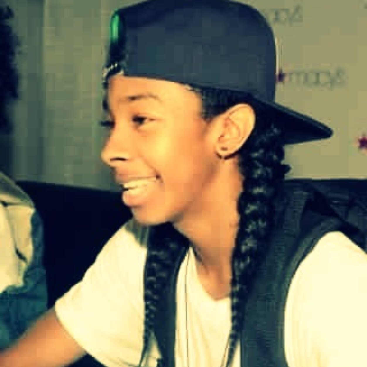 I love you so much and ive never even met you  .. #teammindless #queentrendy