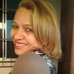 Professora, Marketing Comercial e Político, Consultora, Assessora e Palestrante, Torcedora do Vitória. 
AGRADECENDO AO MEU DEUS POR TUDO, SEMPRE.