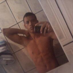 menino meigo e amigo legal ou chato ñ sei a  decisao e de vcs!!!!