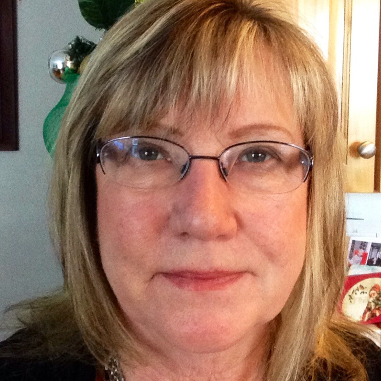 dymphna51's profile picture. 