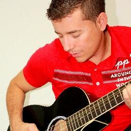 Amo a musica e tudo que sou me reflito nela.....