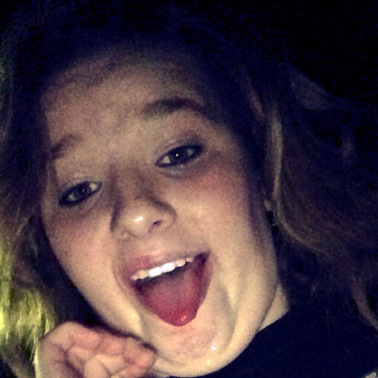 Hi my name is Daisy. I'm 15. I also love to go fishin and huntin!(: