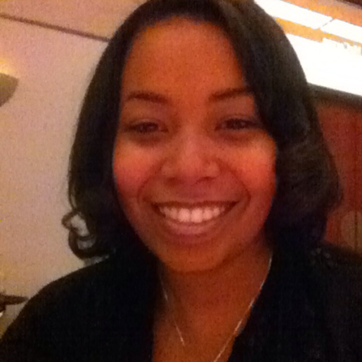 HollierThnThou's profile picture. 