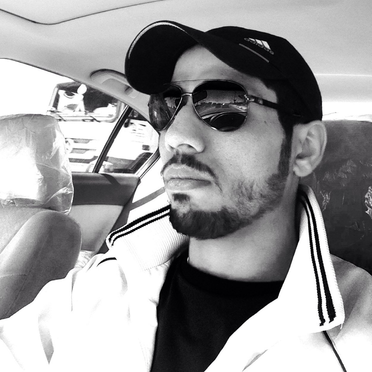 معلم تربية بدنية هلالي الميول اعشق كرة القدم الرياضة جزء مهم في حياتي