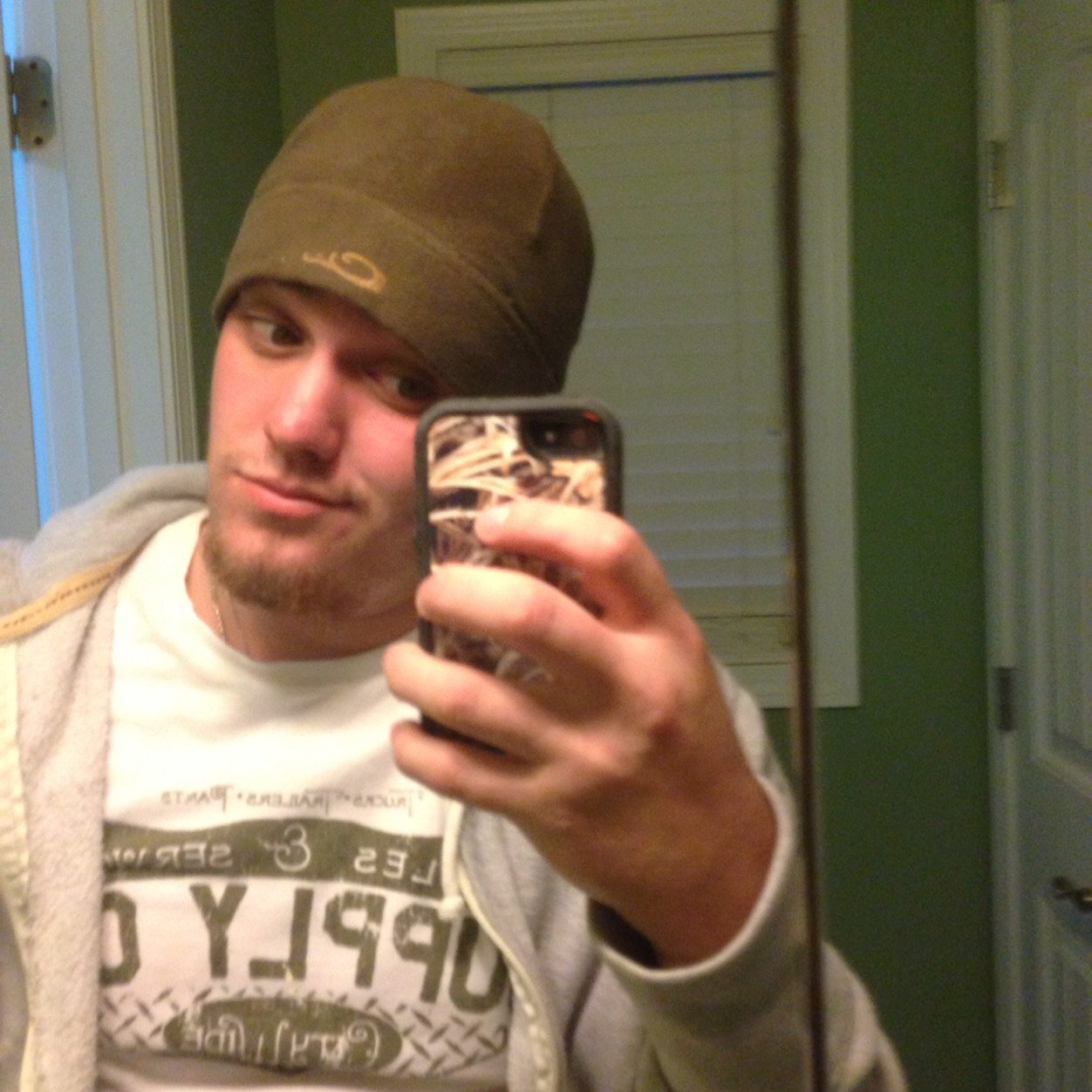 MMeracle's profile picture. don't need anything but family