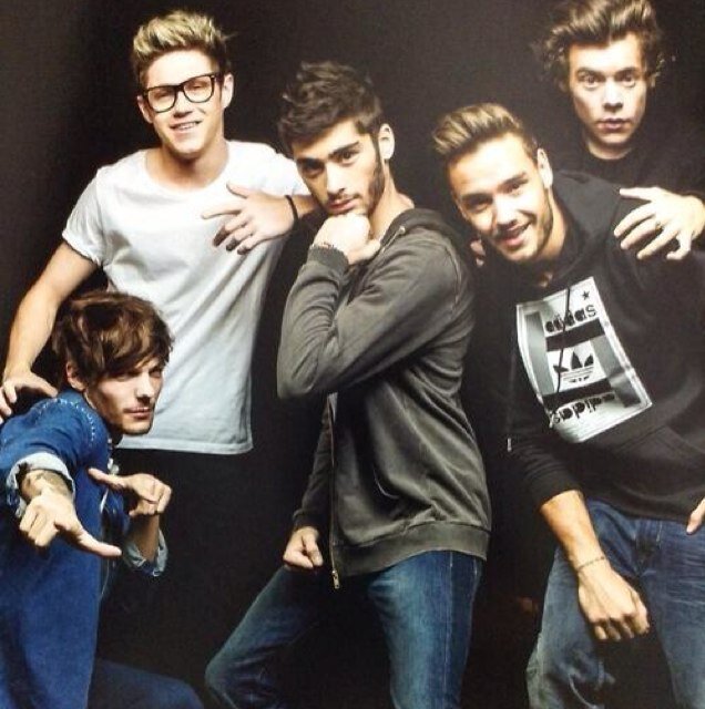 18 yrs young -love onedirection *proud directioner ! 0/5 follows -one day that will hopefully change (: -stay true to who you are*