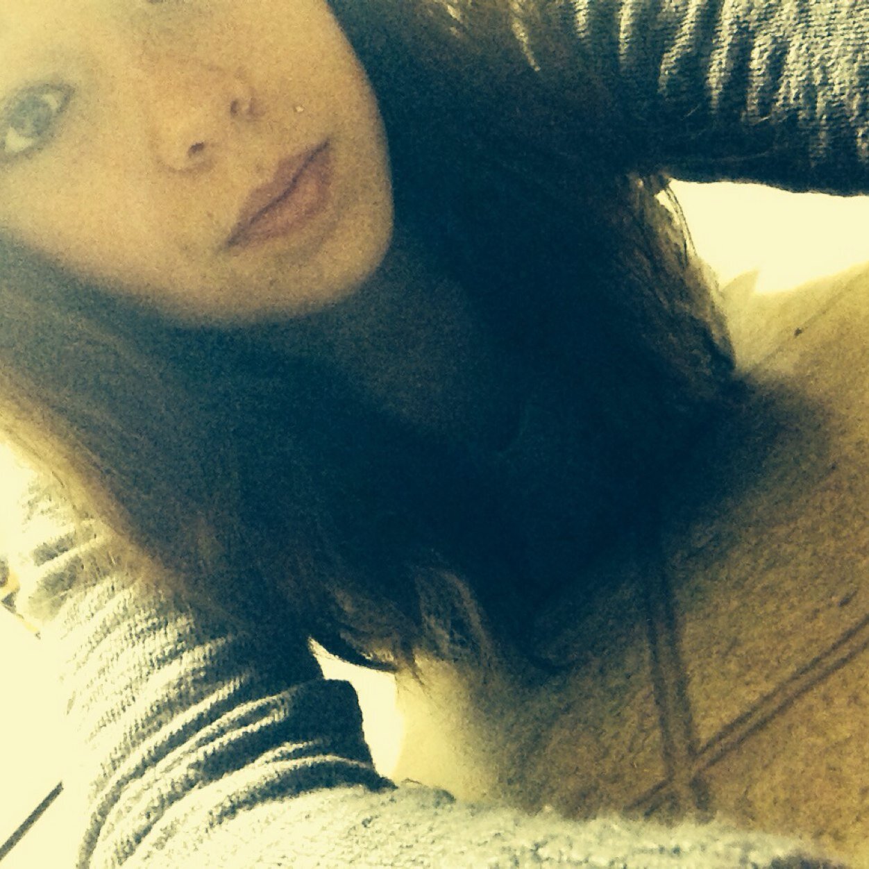 Follow me, i follow back. 0/5, 0/4 forever, im a louis girl which hurts bc larry is my otp,15,single, ig- _love_forever_and_always, follow me :)