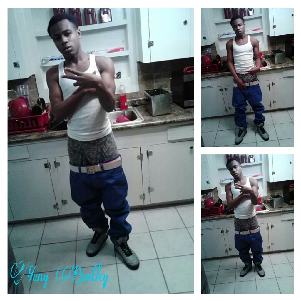 fw a #Real nigga , follow me &.Have A Real Azz Nigga On Ur Tl , Playin Basketball Is My ♥