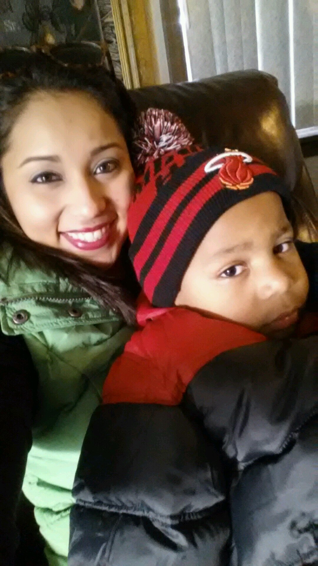 Mother, worker, & Mngr :)