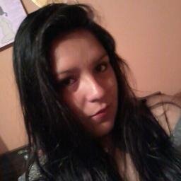 cariñosa,bipolar,sencilla,feliz....