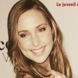 Somos Club de fans Internacional de @Vanessa_pose. Heart Pose Oficial creado el 14 de abril de 2011 Unidos Por Vanessa Pose