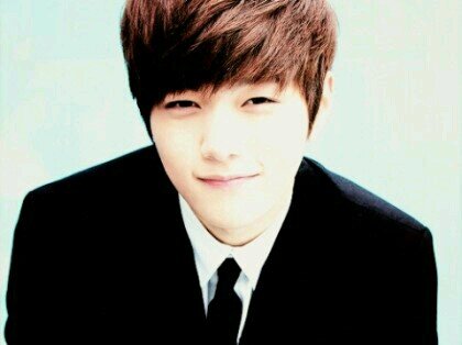 R=VD 2015년에 명수를 실제로1m내에서 한시간넘게 보았다/R=VD 모의고사에서 모든과목 1등급 맞았다/선팔=맞팔 @INFINITELKIM ♥