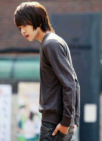 Hello Guys ^^ ผม ลีชีฮุน(บอท) เน็ทไอดอล [ออลจัง] *i'm Not Real* Real @hoonroro :)