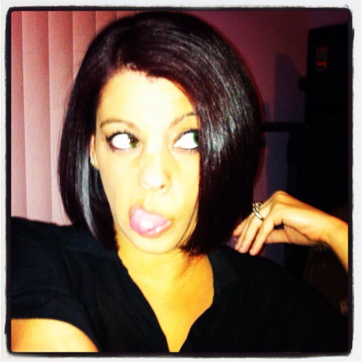 michiefalcsz's profile picture. *Beauty gets the attention
But personality gets the heart♥