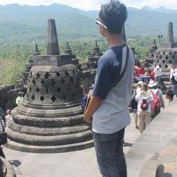 yay_905's profile picture. cintaku tak pernah memandang siapa kamu, tak pernah menginginkan kamu lebih dari apa adanya dirimu.. selalu~