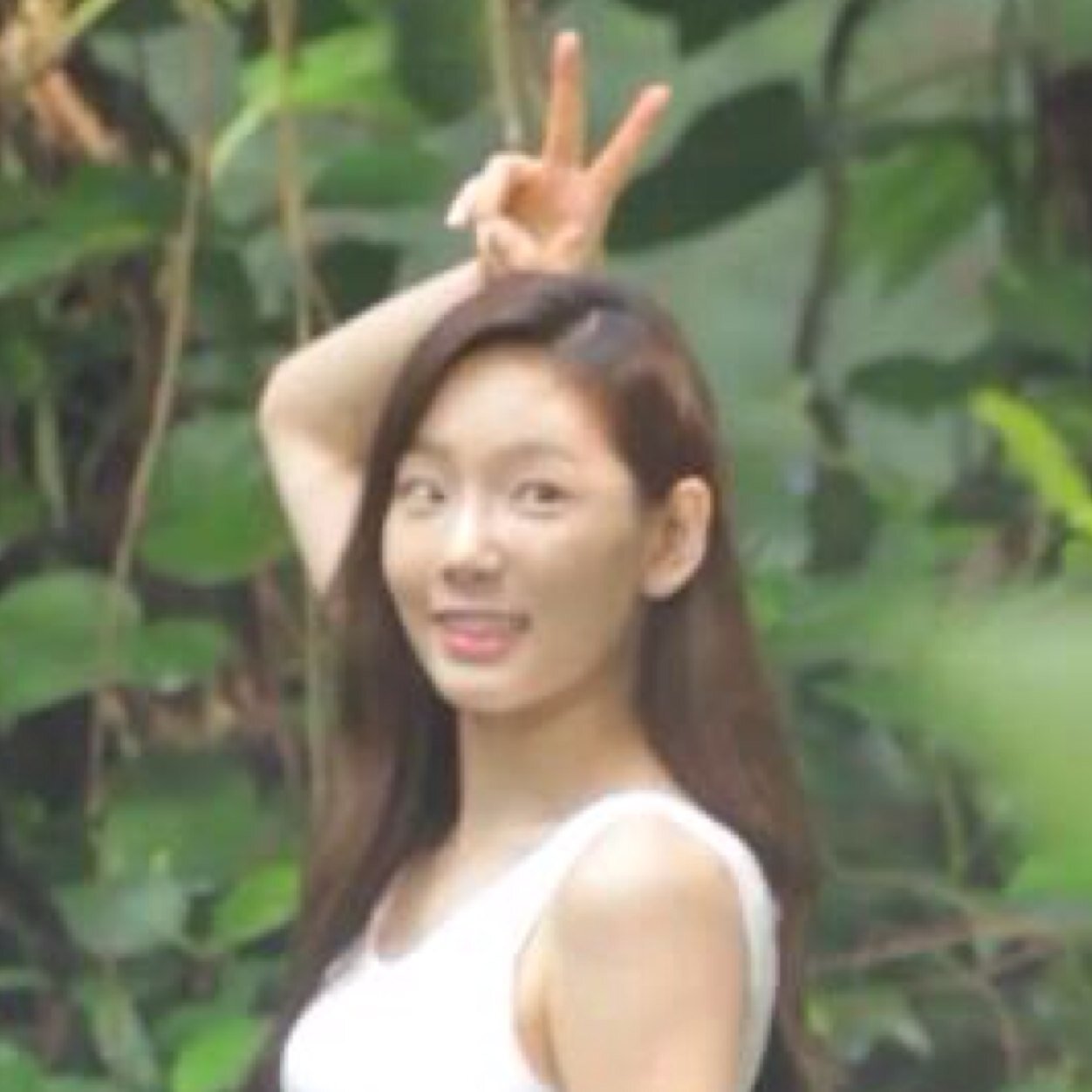 bryliaa's profile picture. HACKED. Please follow @brylia9. Thank You^^